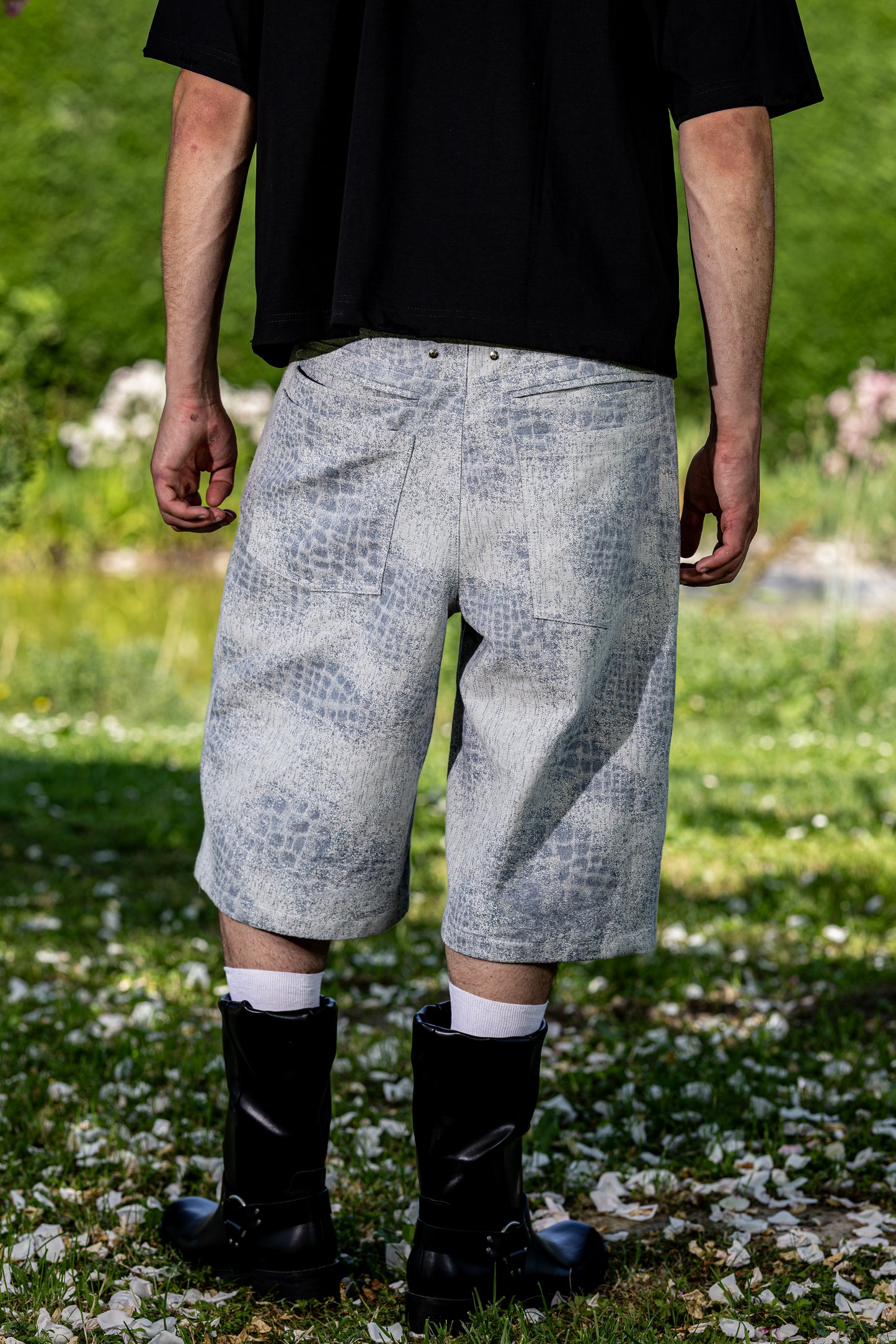 Laser denim jorts