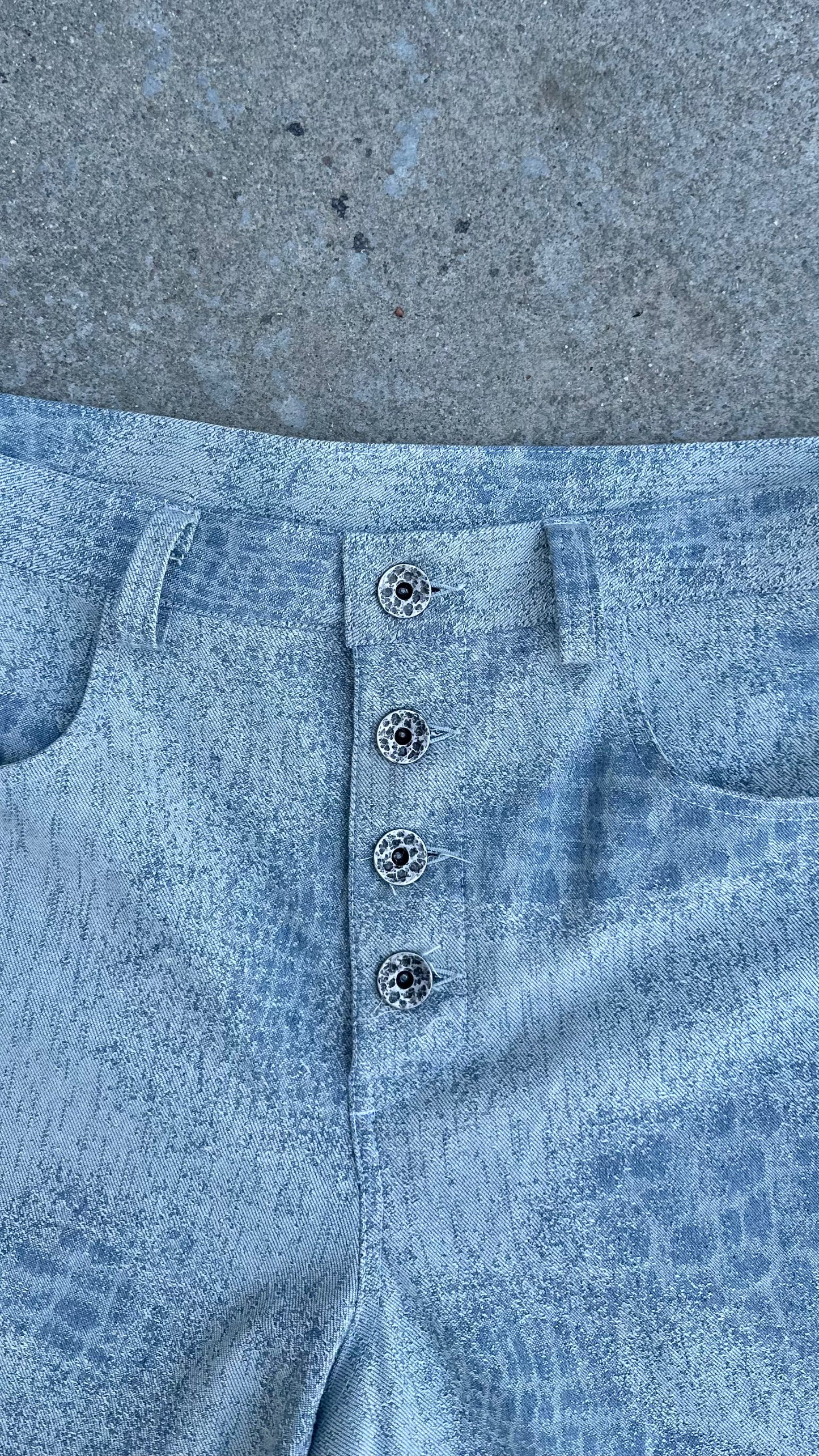 Laser denim jorts