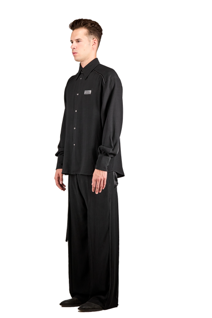 Metal tag black shirt