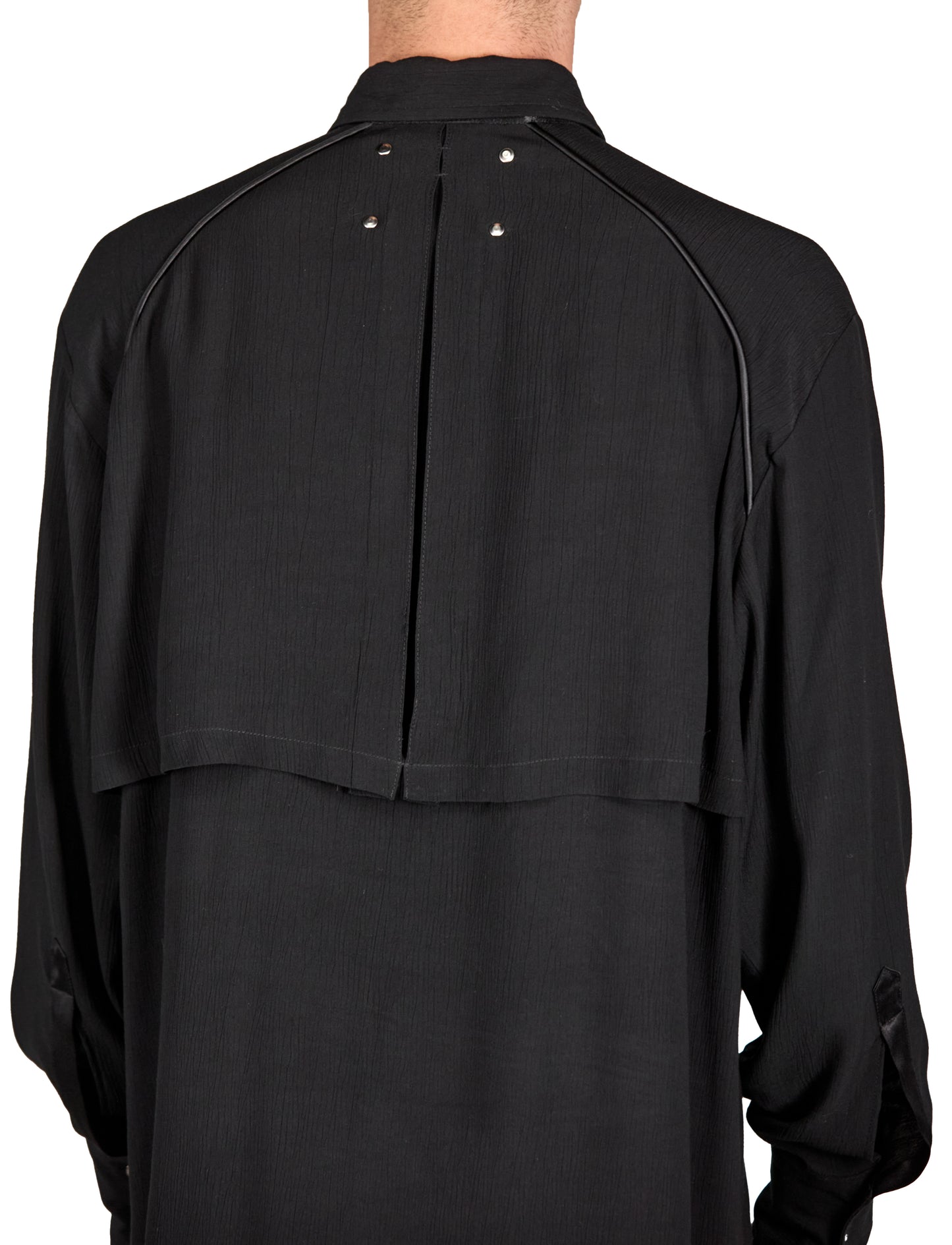 Metal tag black shirt